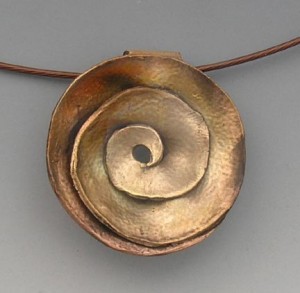 Gradation of copper to bronze