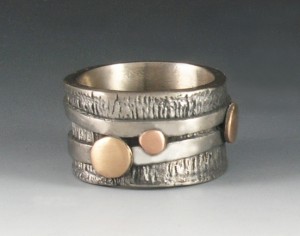 White Satin ring with bronze and copper